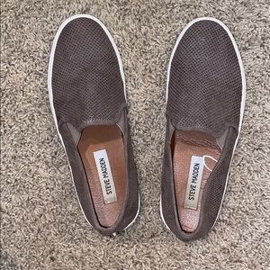 Steve Madden slip ons
